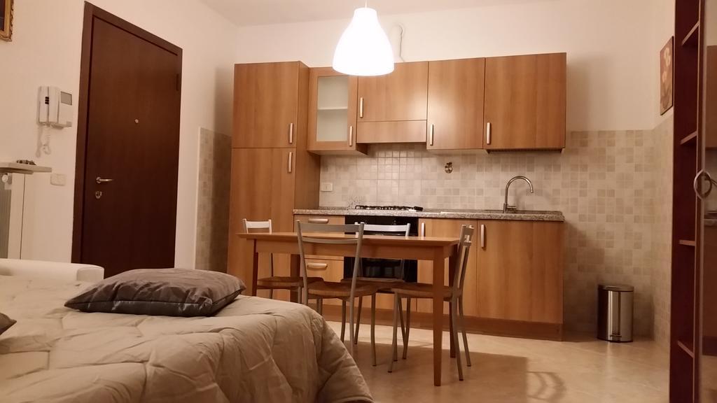 Апартаменты Bilocale Via Imola 4 Верона Экстерьер фото